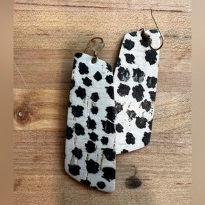 Leather earrings